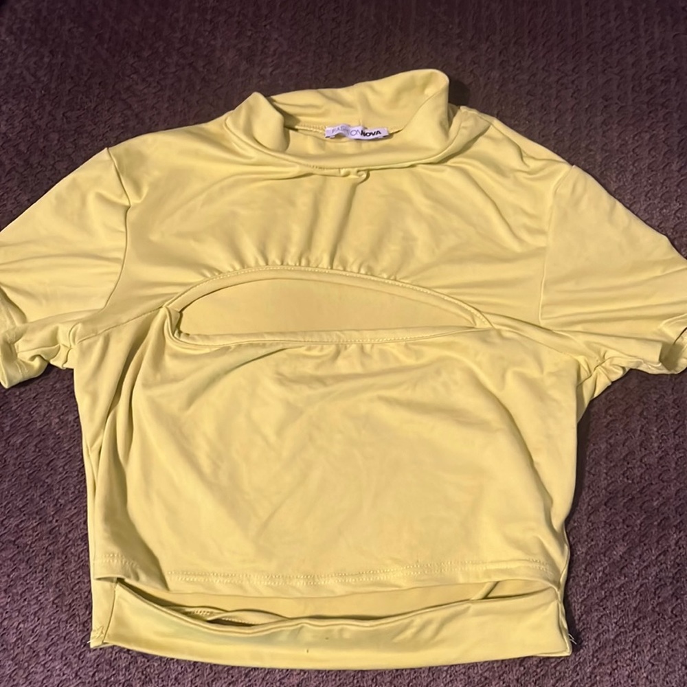 mock neck short sleeve shirt